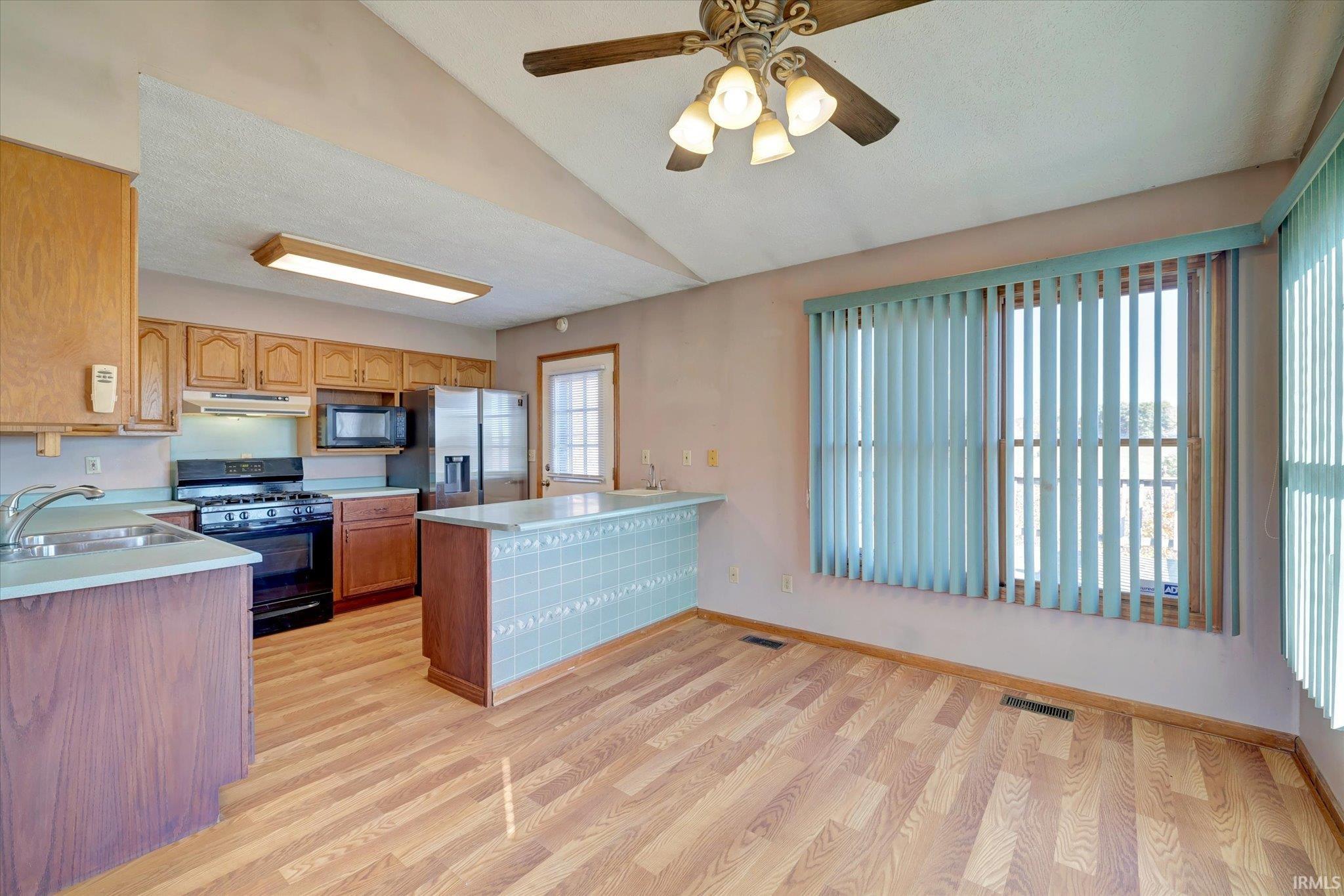 1082 North Holtsclaw Road Bloomfield, IN 47424 - Photo 8 of 36 Gallery Image 8