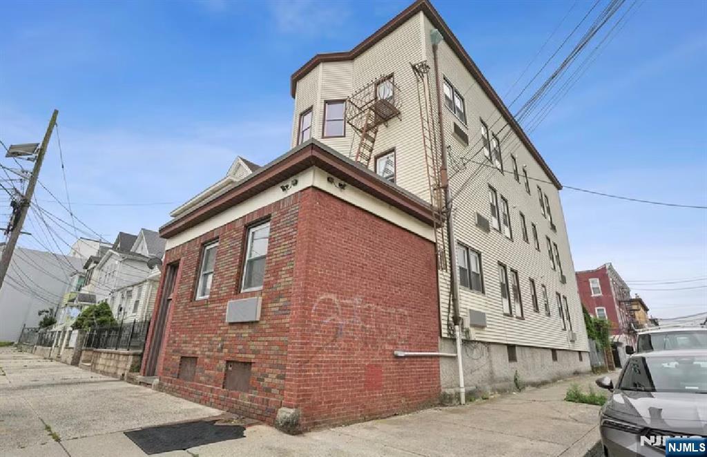 109 10th Street, Unit 2F Passaic, NJ 07055 - Photo 1 of 10
