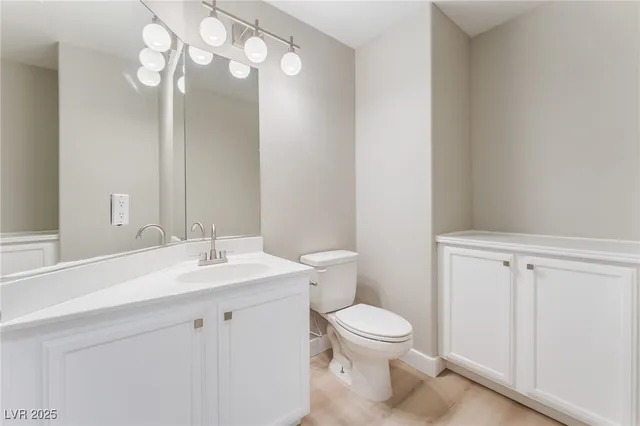 $2,450 | 2723 Mossy Oaks Lane, Las Vegas, NV 89142