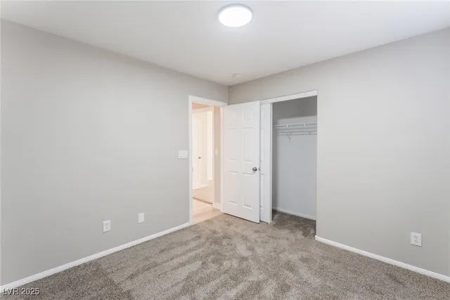 $2,450 | 2723 Mossy Oaks Lane, Las Vegas, NV 89142