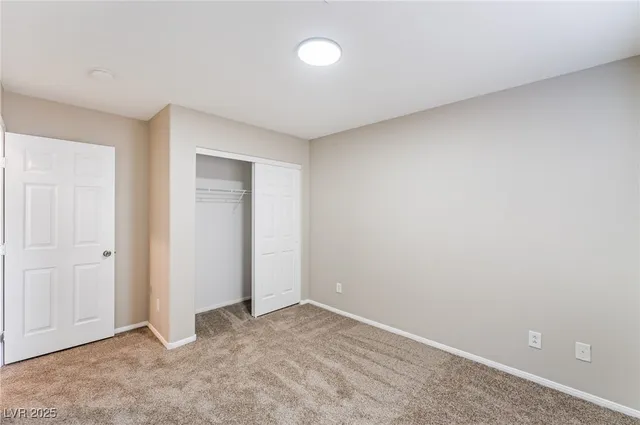 $2,450 | 2723 Mossy Oaks Lane, Las Vegas, NV 89142