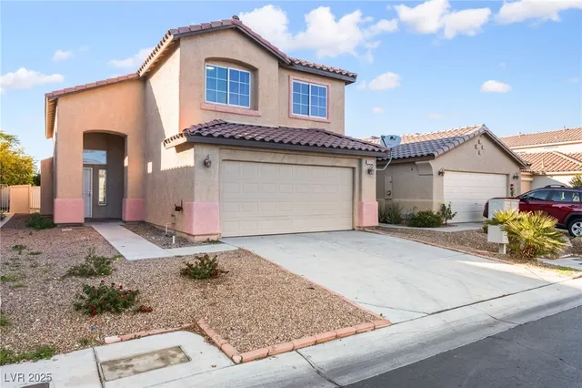 $2,450 | 2723 Mossy Oaks Lane, Las Vegas, NV 89142