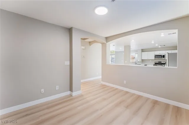 $2,450 | 2723 Mossy Oaks Lane, Las Vegas, NV 89142