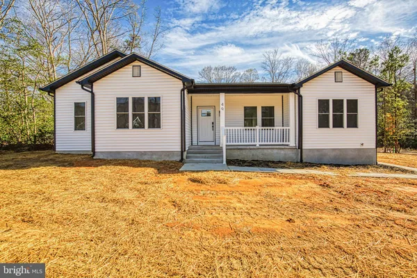 $389,900 | 49 Poplar Lane, Colonial Beach, VA 22443