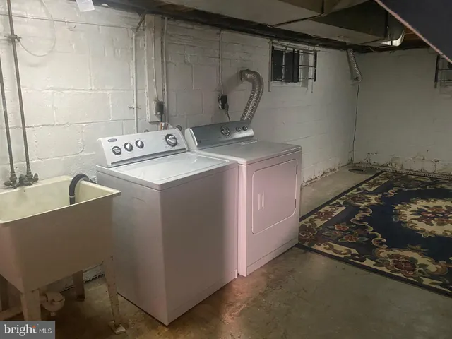 an empty room with closet