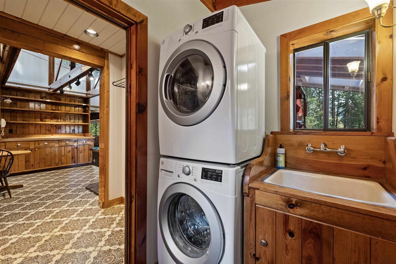 25833 Lyons Dam Road Twain Harte, CA 95383 - Photo 19 of 60 a utility room with dryer and washer