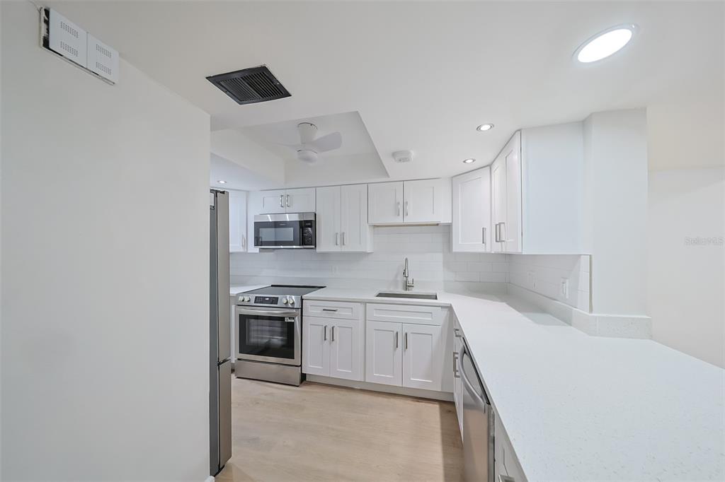 1028 Apollo Beach Boulevard, Unit 2 Apollo Beach, FL 33572 - Photo 17 of 35