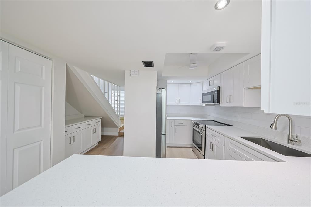 1028 Apollo Beach Boulevard, Unit 2 Apollo Beach, FL 33572 - Photo 19 of 35