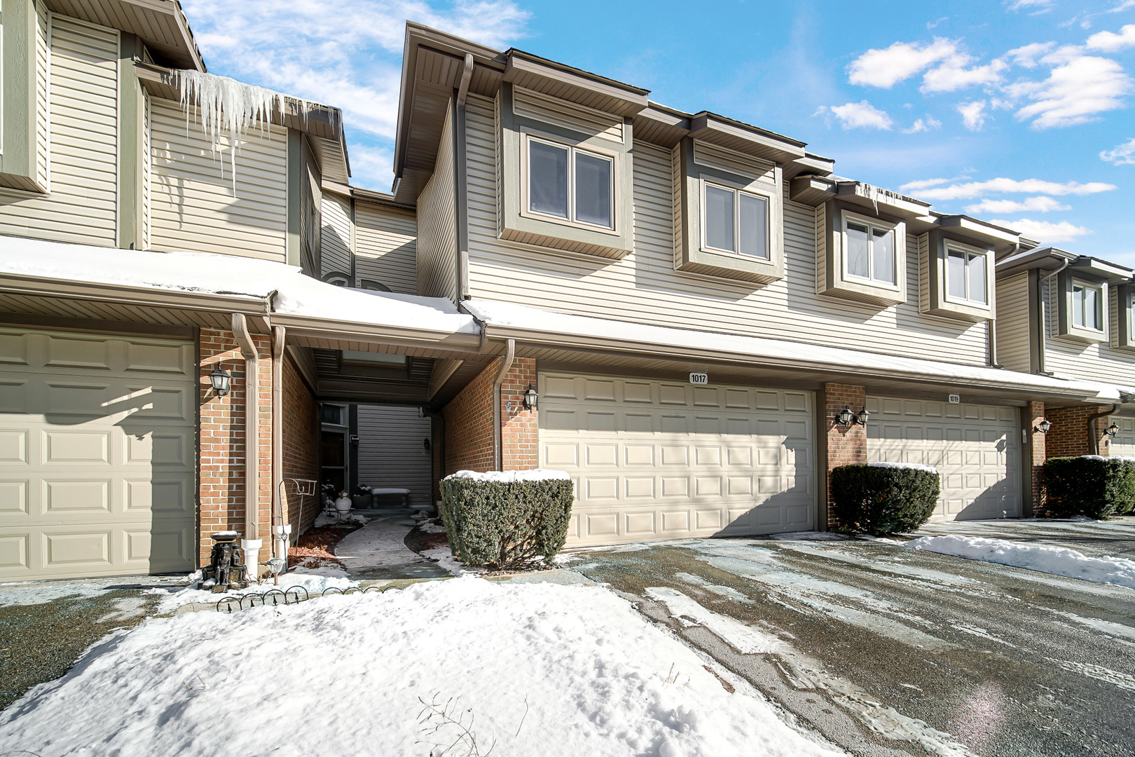 1017 Arbor Court Mount Prospect, IL 60056 - Photo 2 of 28