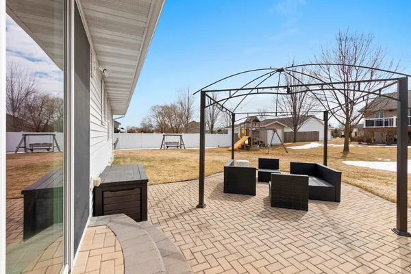 $365,000 | 364 Wooden Shoe Circle, Kaukauna, WI 54130