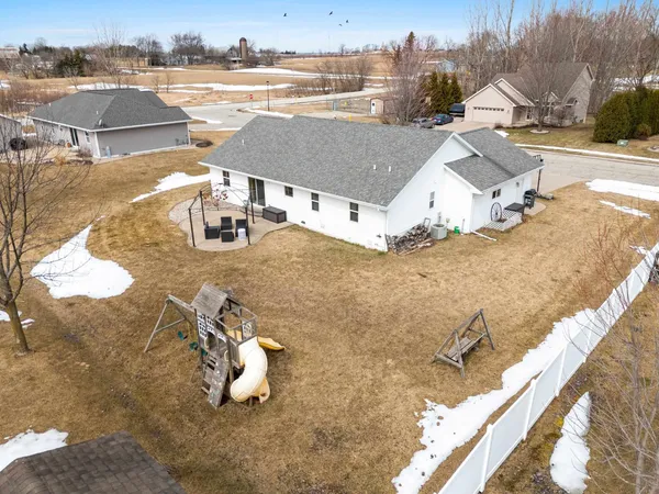 $365,000 | 364 Wooden Shoe Circle, Kaukauna, WI 54130