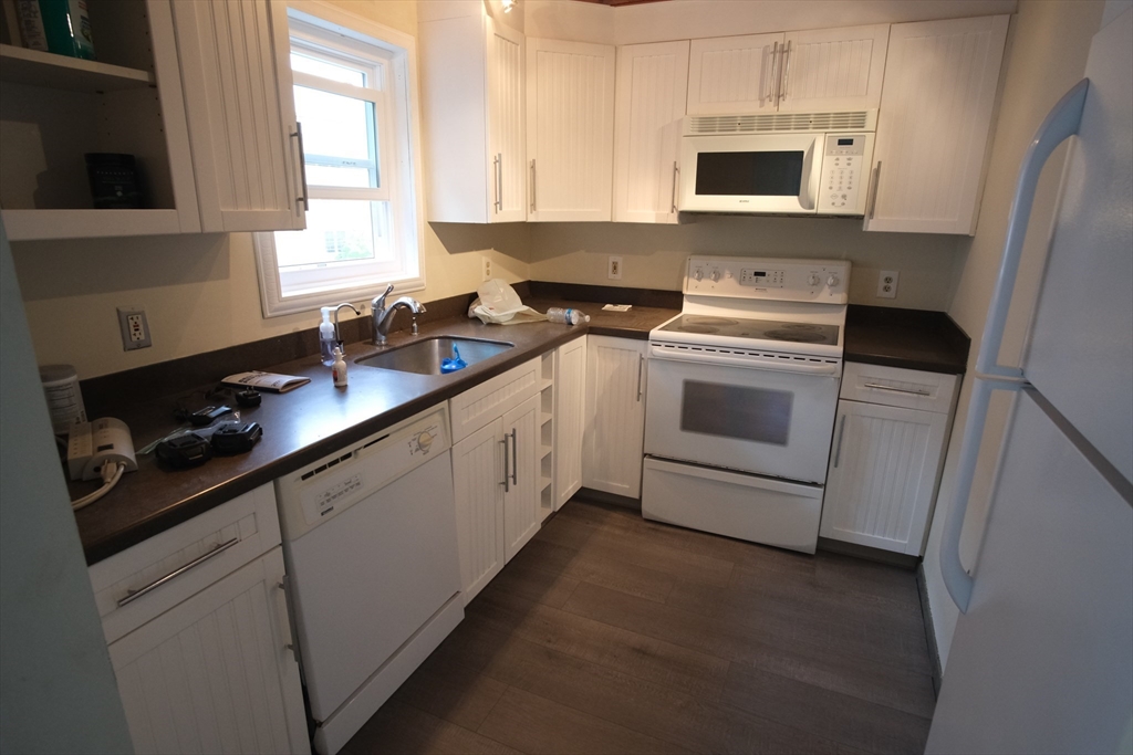 37 Forbes Street, Unit B Boston, MA 02130 - Photo 2 of 9