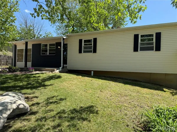 $279,000 | 186 Green Acres Drive, Old Monroe, MO 63369