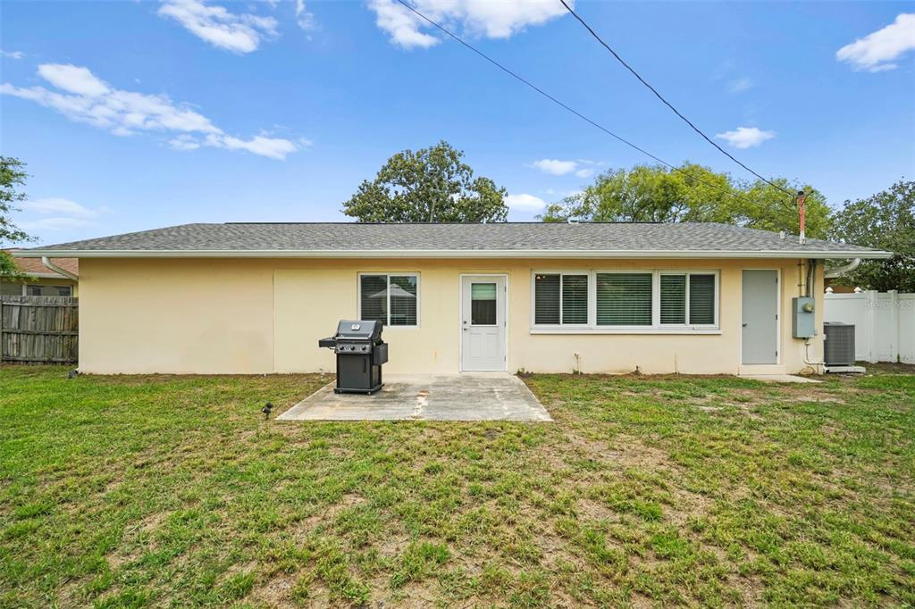 2169 Pine Ridge Drive Clearwater, FL 33763 - Photo 8 of 51