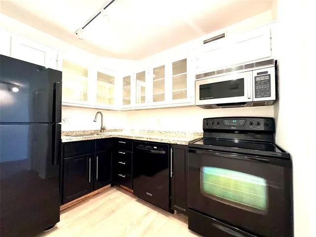 $230,000 | 119 Northeast 19th Court, Unit 205G, Wilton Manors, FL 33305