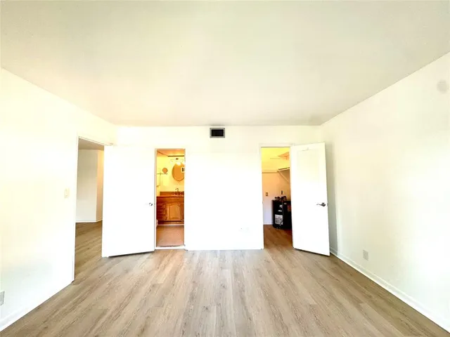 $230,000 | 119 Northeast 19th Court, Unit 205G, Wilton Manors, FL 33305