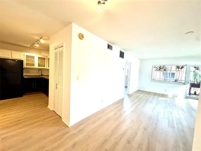 $230,000 | 119 Northeast 19th Court, Unit 205G, Wilton Manors, FL 33305