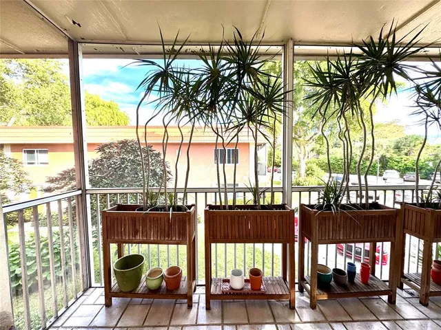 $230,000 | 119 Northeast 19th Court, Unit 205G, Wilton Manors, FL 33305