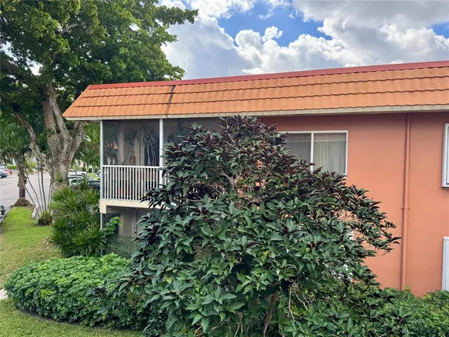 $230,000 | 119 Northeast 19th Court, Unit 205G, Wilton Manors, FL 33305