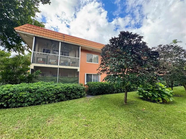 $230,000 | 119 Northeast 19th Court, Unit 205G, Wilton Manors, FL 33305