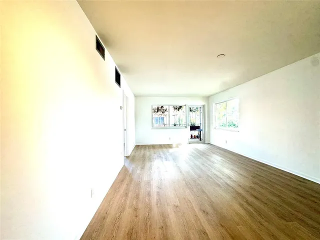 $230,000 | 119 Northeast 19th Court, Unit 205G, Wilton Manors, FL 33305