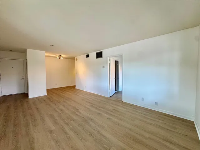 $230,000 | 119 Northeast 19th Court, Unit 205G, Wilton Manors, FL 33305