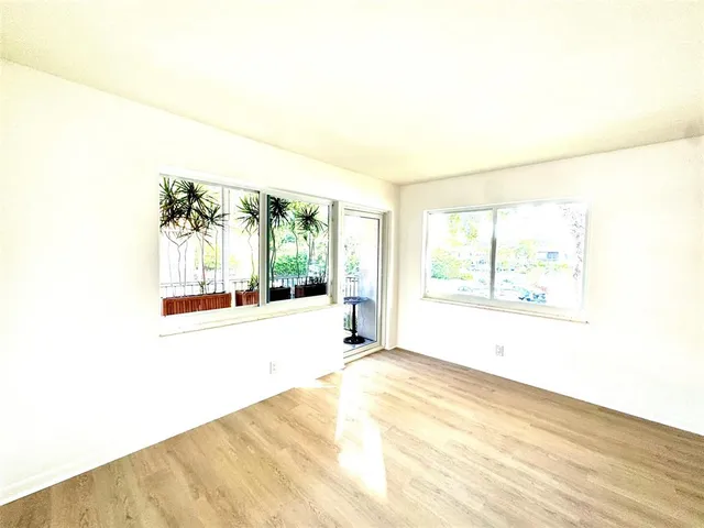 $230,000 | 119 Northeast 19th Court, Unit 205G, Wilton Manors, FL 33305