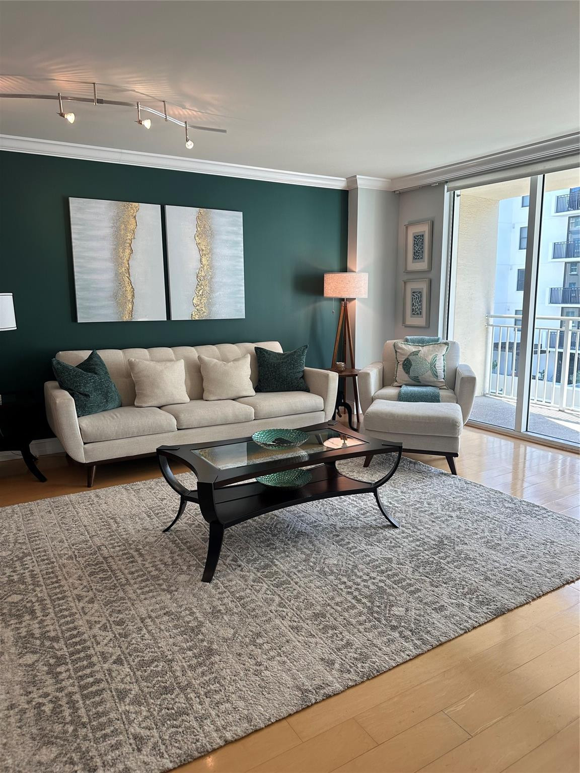 99 Southeast Mizner Boulevard, Unit 637 Boca Raton, FL 33432 - Photo 5 of 27 Photo 5