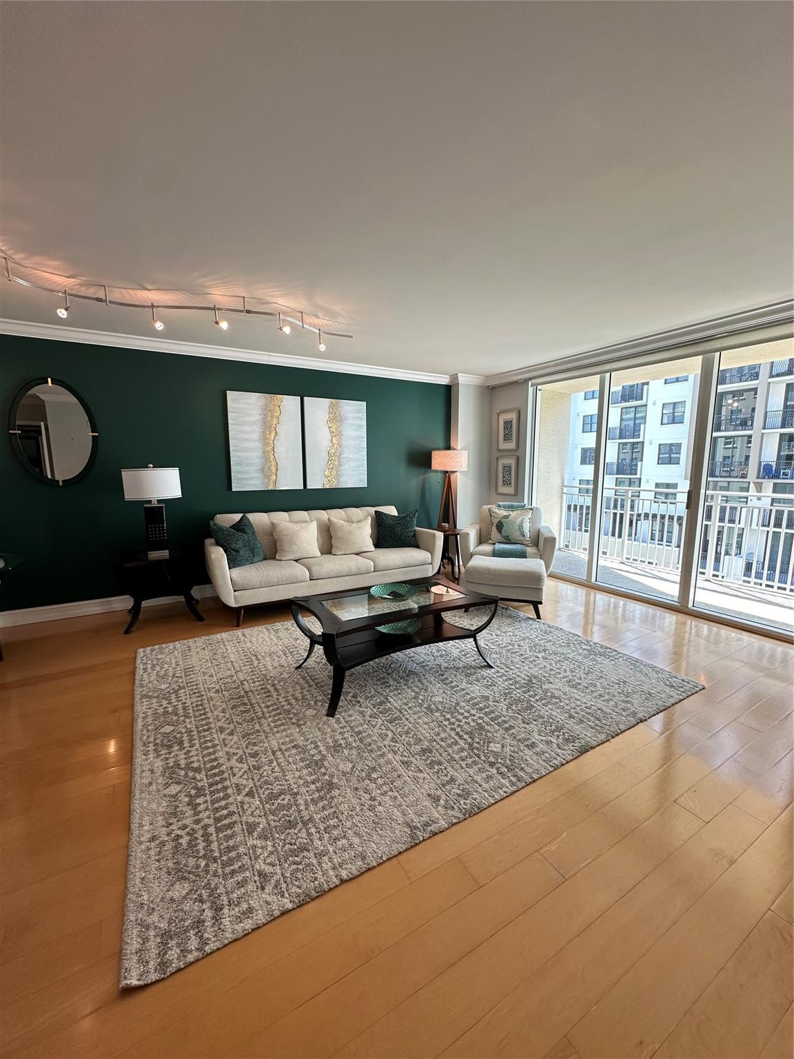 99 Southeast Mizner Boulevard, Unit 637 Boca Raton, FL 33432 - Photo 6 of 27 Photo 6