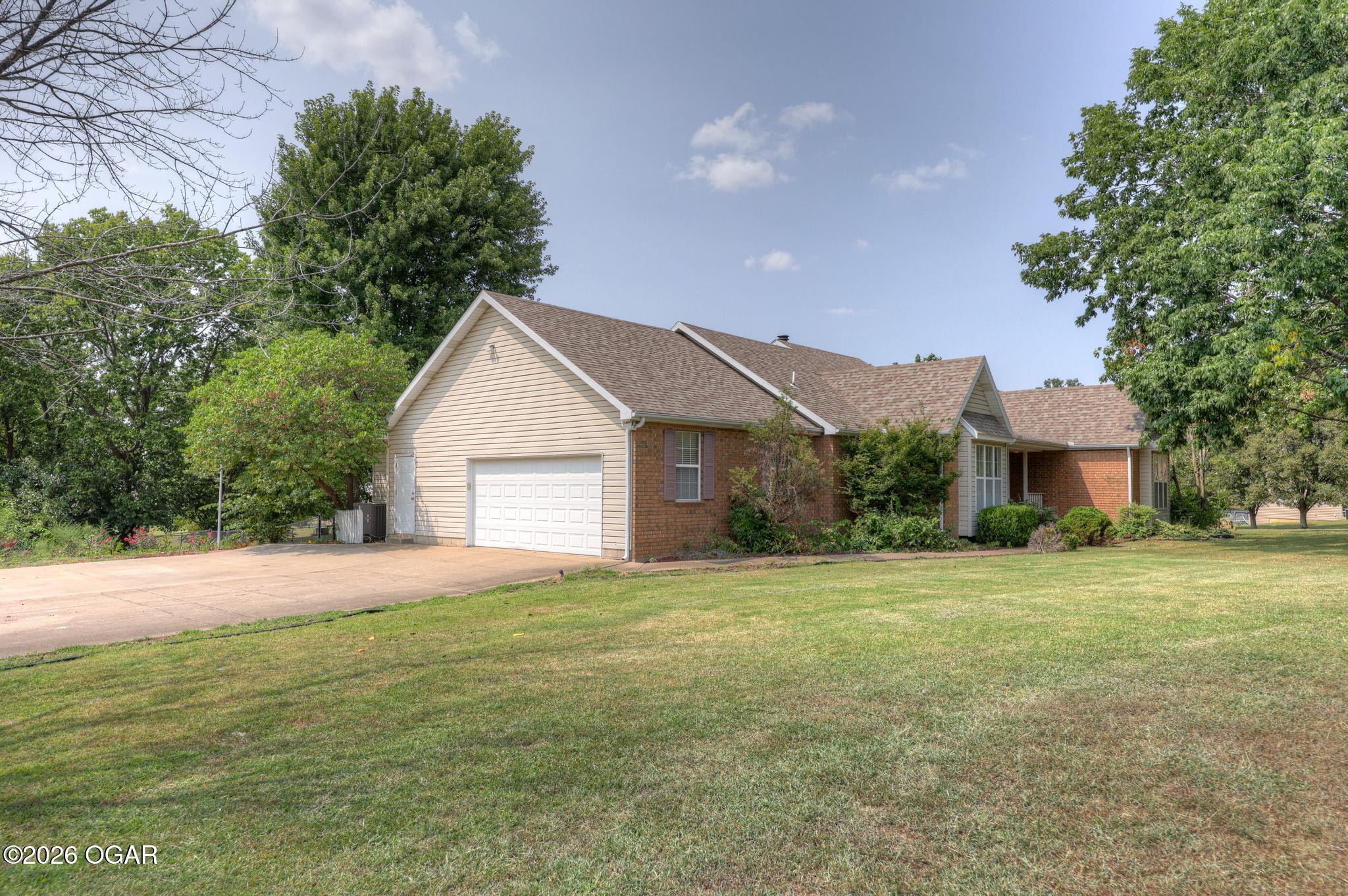 1951 Wilson Road Carthage, MO 64836 - Photo 6 of 55 Gallery Image 6