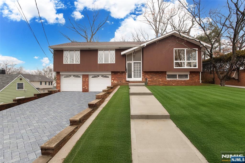 97 Heights Road Paramus, NJ 07652 - Photo 1 of 13