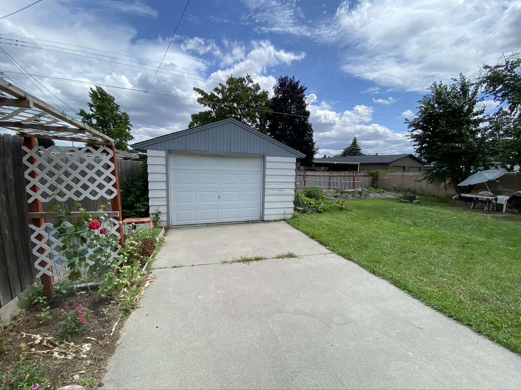 6008 North Addison Street Spokane, WA 99208 - Photo 17 of 18 Gallery Image 17