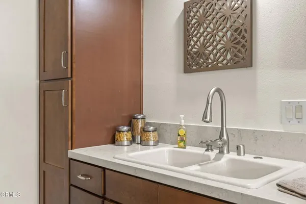 $1,200,000 | 9417-9419 Petit Court, Ventura, CA 93004