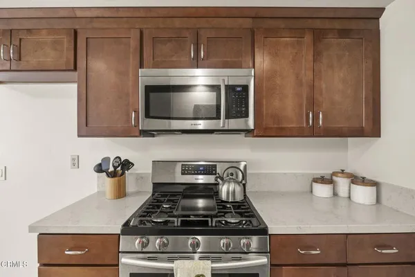 $1,200,000 | 9417-9419 Petit Court, Ventura, CA 93004