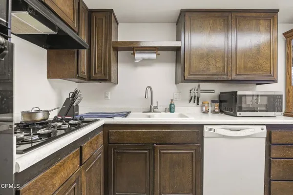 $1,200,000 | 9417-9419 Petit Court, Ventura, CA 93004