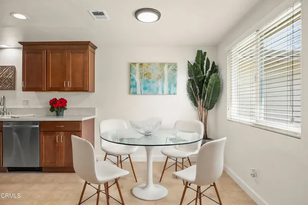 $1,200,000 | 9417-9419 Petit Court, Ventura, CA 93004