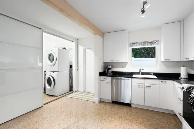 $8,500 | 101 Northeast 11th Street, Delray Beach, FL 33444