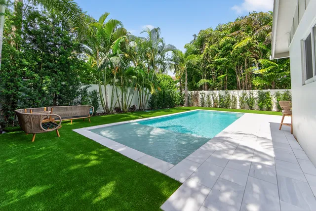 $8,500 | 101 Northeast 11th Street, Delray Beach, FL 33444