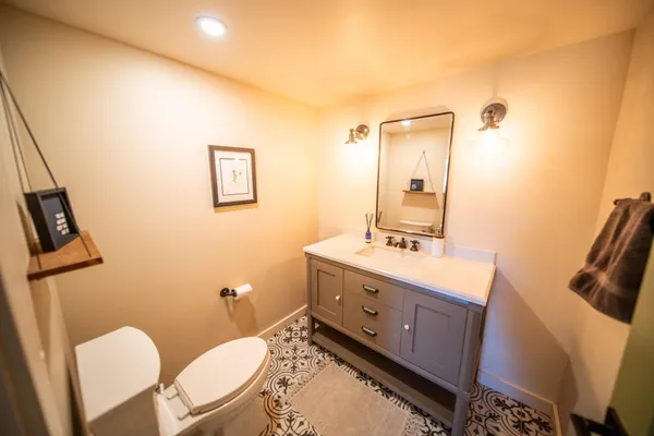 $758,000 | 71516 US Highway 63, Lake City, MN 55041