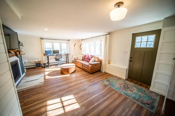 $758,000 | 71516 US Highway 63, Lake City, MN 55041