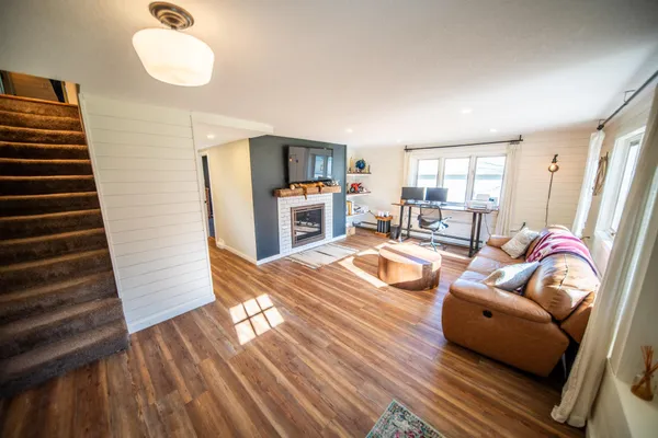 $758,000 | 71516 US Highway 63, Lake City, MN 55041