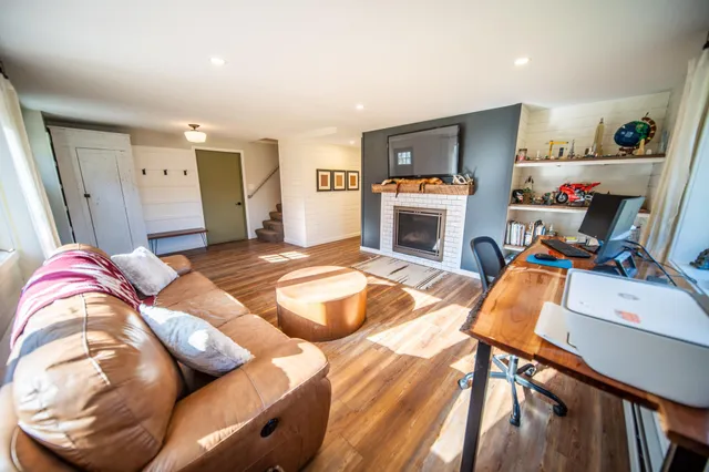 $799,900 | 71516 US Highway 63, Lake City, MN 55041