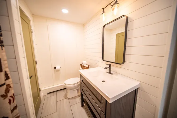 $758,000 | 71516 US Highway 63, Lake City, MN 55041