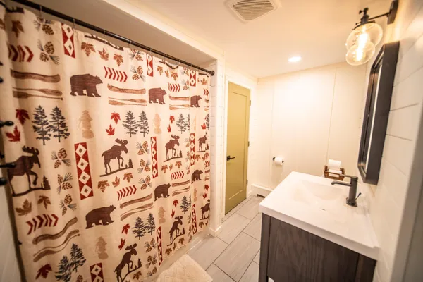 $758,000 | 71516 US Highway 63, Lake City, MN 55041