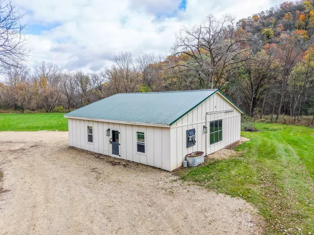 $799,900 | 71516 US Highway 63, Lake City, MN 55041