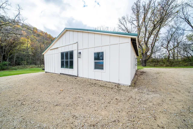 $799,900 | 71516 US Highway 63, Lake City, MN 55041