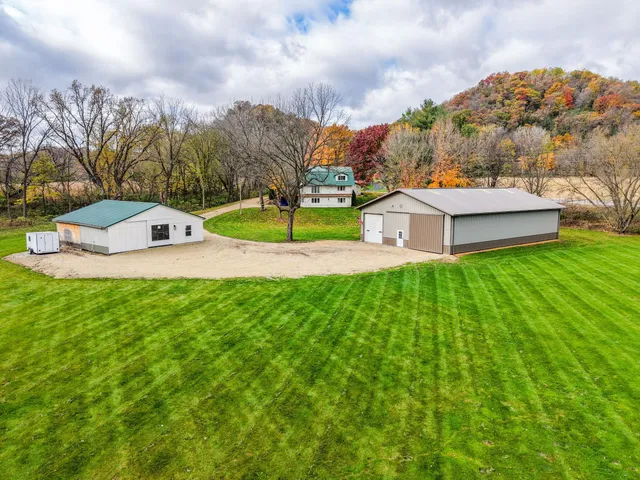 $799,900 | 71516 US Highway 63, Lake City, MN 55041