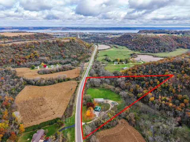 $799,900 | 71516 US Highway 63, Lake City, MN 55041