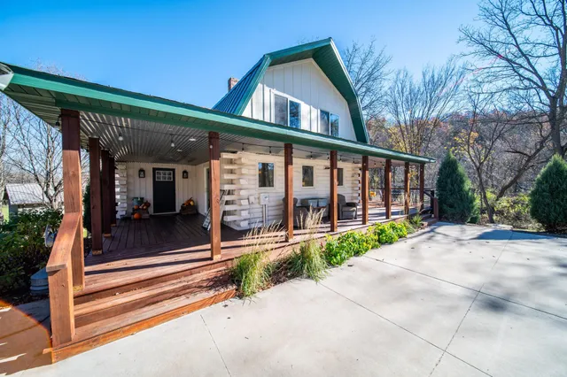 $799,900 | 71516 US Highway 63, Lake City, MN 55041