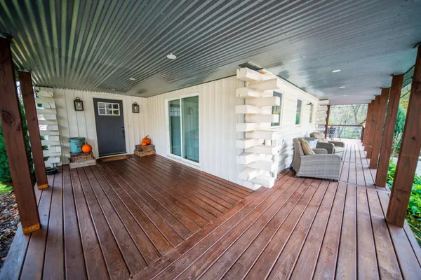 $758,000 | 71516 US Highway 63, Lake City, MN 55041